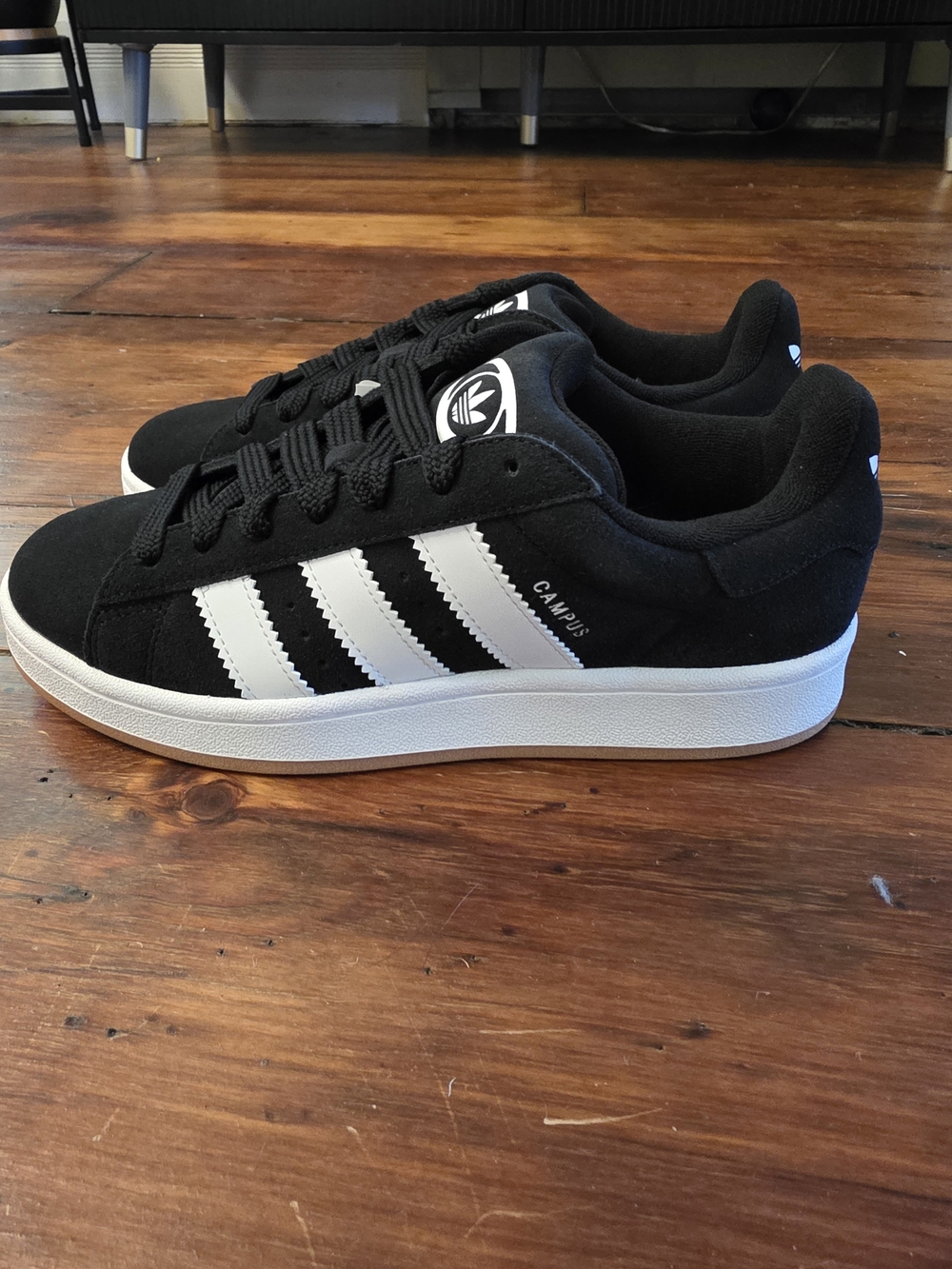 Adidas Campus 00s Black White Gum Youth Size 7/8.5Wmns NEW w/ Extra White Laces - Picture 2 of 6